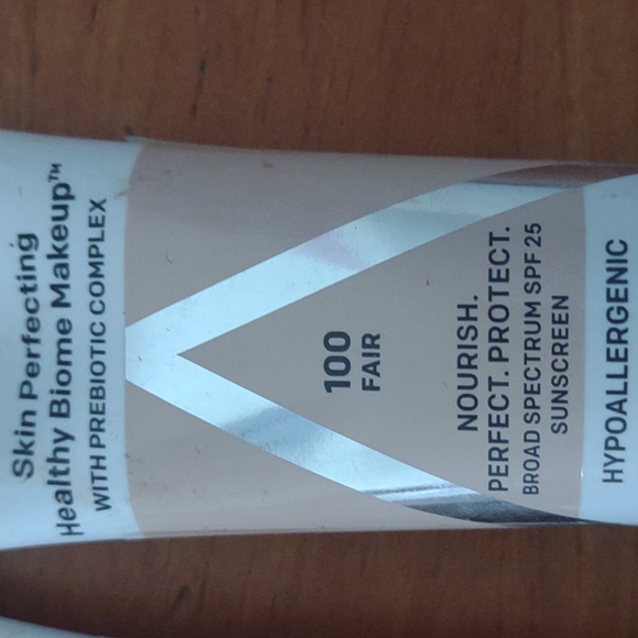 2 Almay skin perfecting healthy biome foundation lot bundle Fair and light - Picture 3 of 4